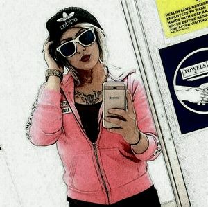 Meet your Posher, Hayley